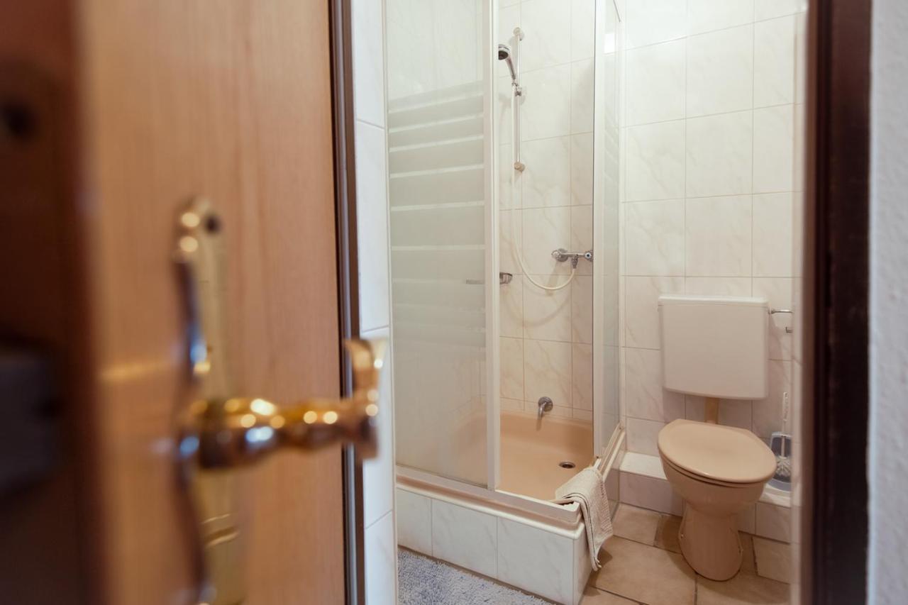 City Hotel Bauer Mit Aufzug With Elevator ニュルンベルク エクステリア 写真
